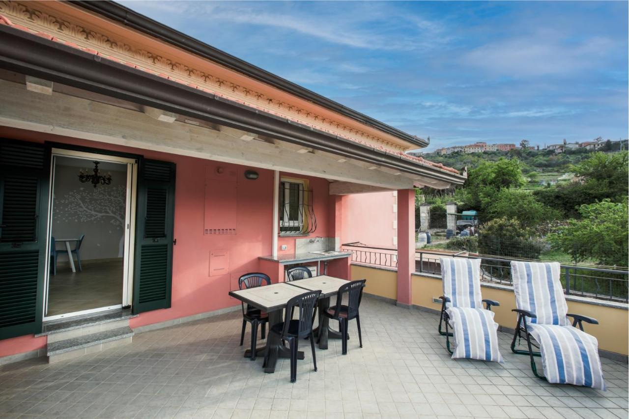 La Quercia Casa Vacanza Imperia Buitenkant foto