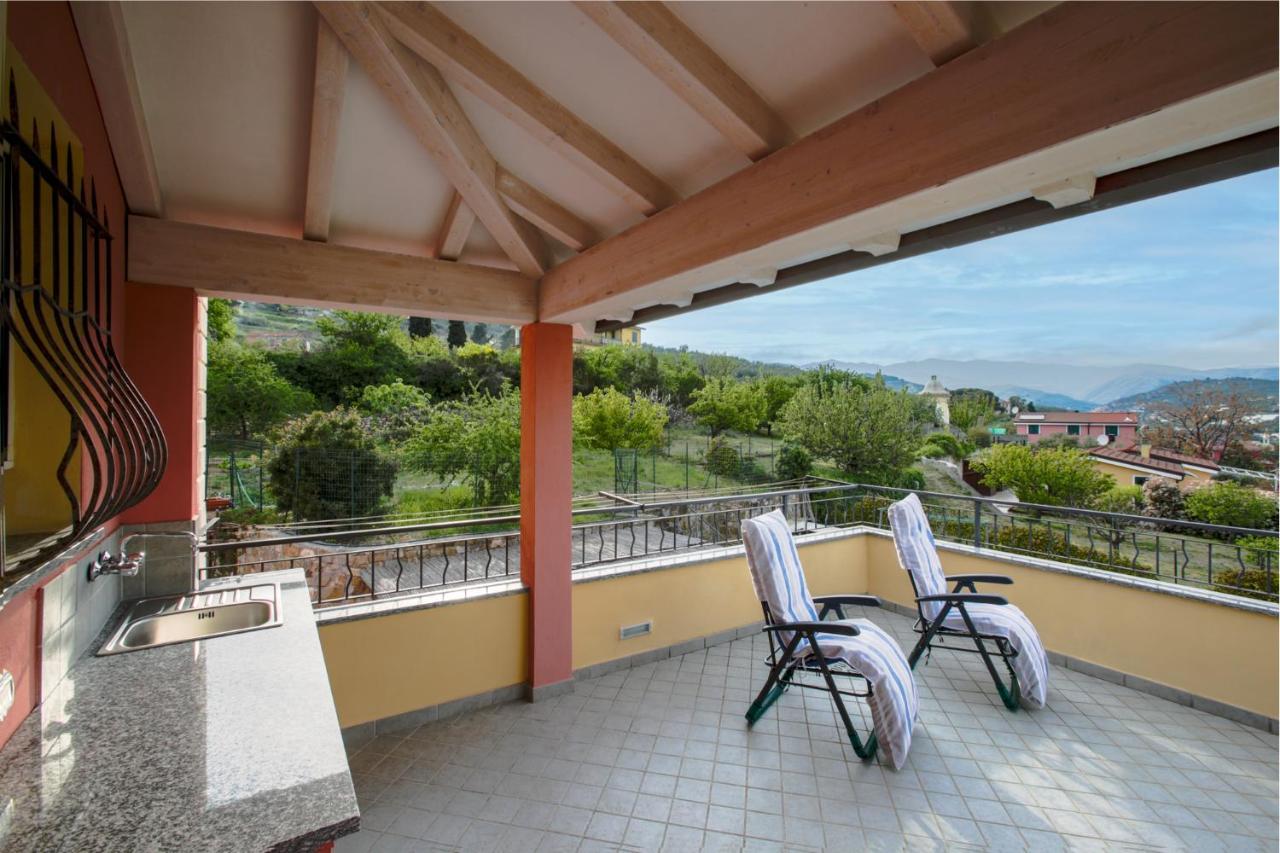 La Quercia Casa Vacanza Imperia Buitenkant foto